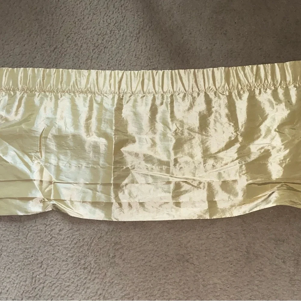 Peri Gold Sheen Textured Tiered Rod Pocket Elegant Window Valance Curtain 52x18
